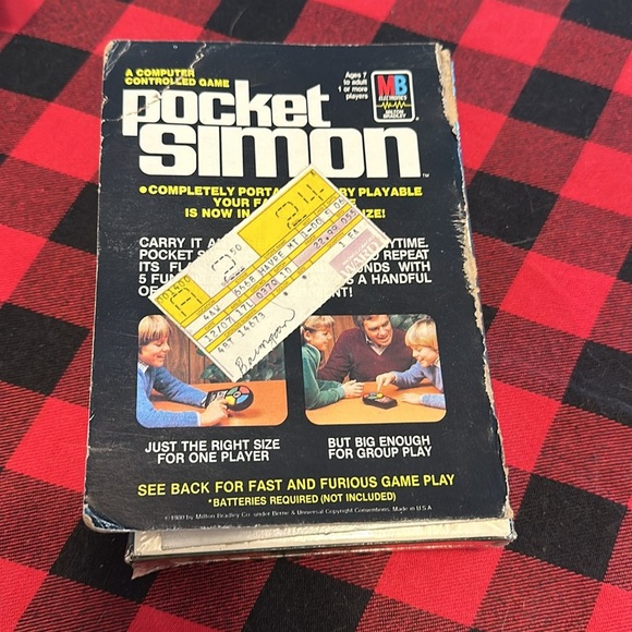 Vintage factory sealed Milton Bradley Travel Pocket Simon 1980s - Picture 4 of 7